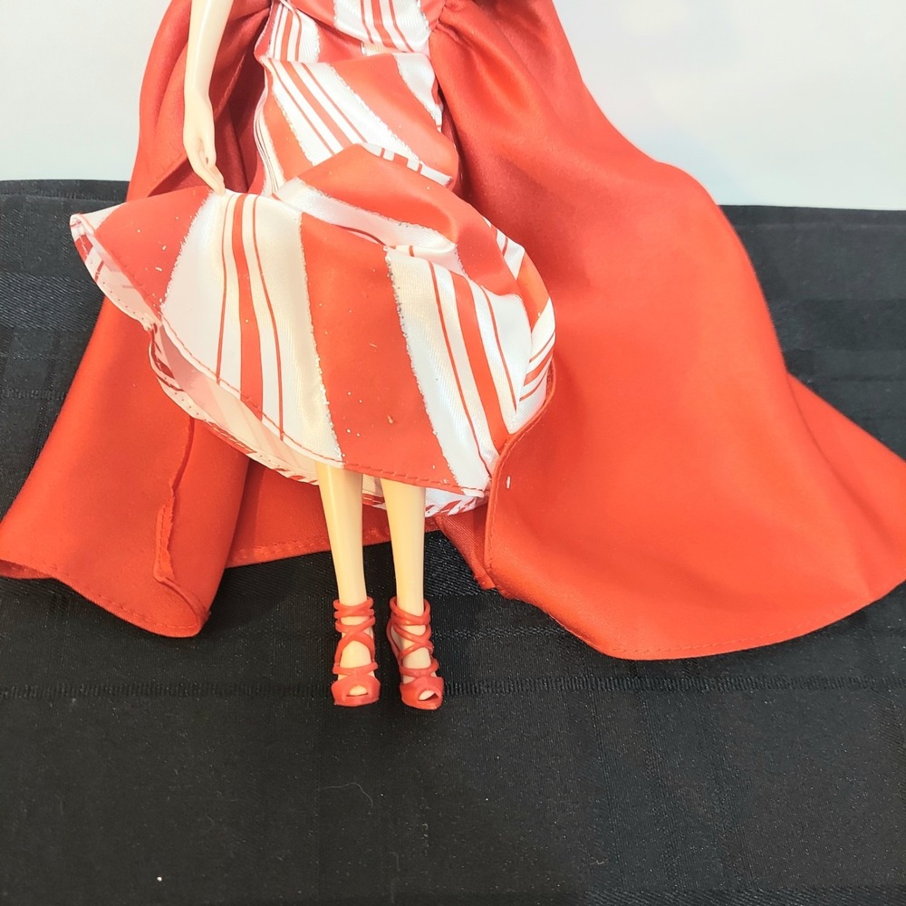 Barbie Holiday 2019 Model Muse Doll Blonde Blue Eyes Candy Cane dress 12" - Picture 6 of 7